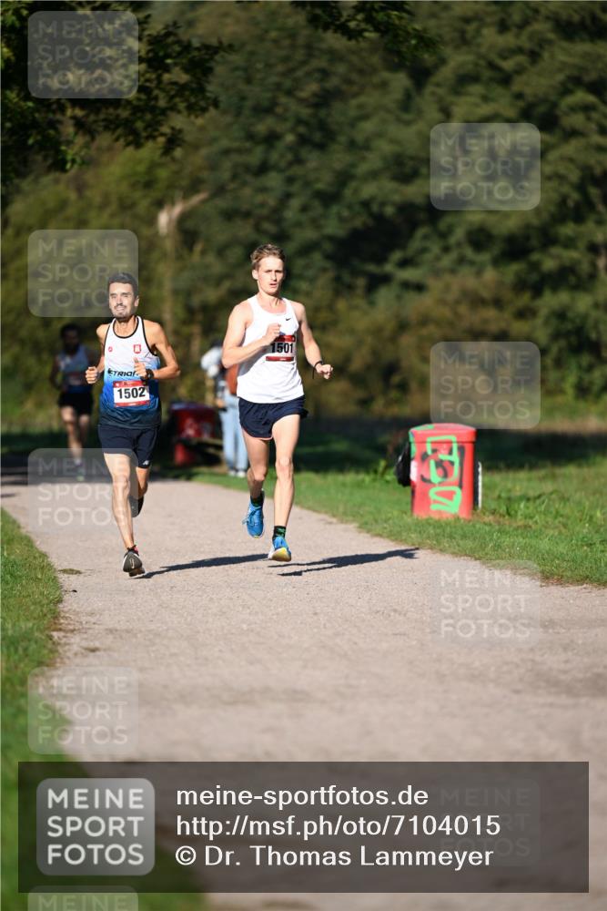 22.09.2024 - 32. Volkslauf durch das schöne Alstertal Dr. Thomas Lammeyer http://msf.ph/oto/7104015 22.09.2024 10:04:04 Laufen 1502, 1501 meine-sportfotos.de