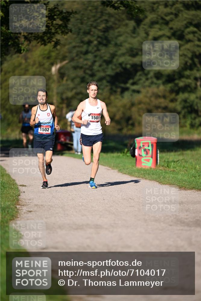 22.09.2024 - 32. Volkslauf durch das schöne Alstertal Dr. Thomas Lammeyer http://msf.ph/oto/7104017 22.09.2024 10:04:04 Laufen 1502, 1501, 0, 1720 meine-sportfotos.de