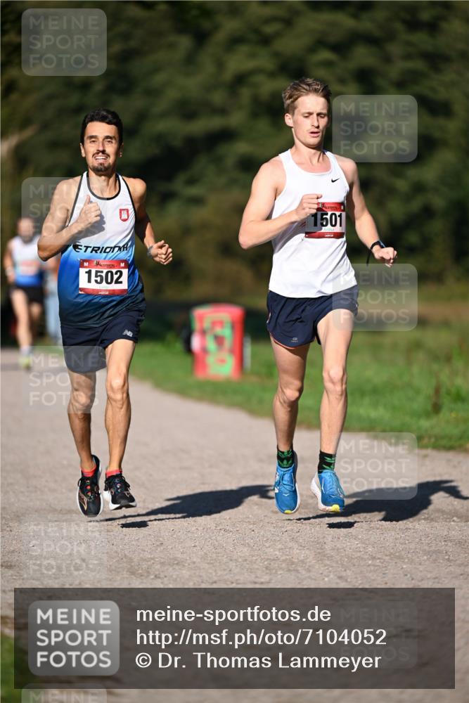22.09.2024 - 32. Volkslauf durch das schöne Alstertal Dr. Thomas Lammeyer http://msf.ph/oto/7104052 22.09.2024 10:04:07 Laufen 1502, 1501 meine-sportfotos.de
