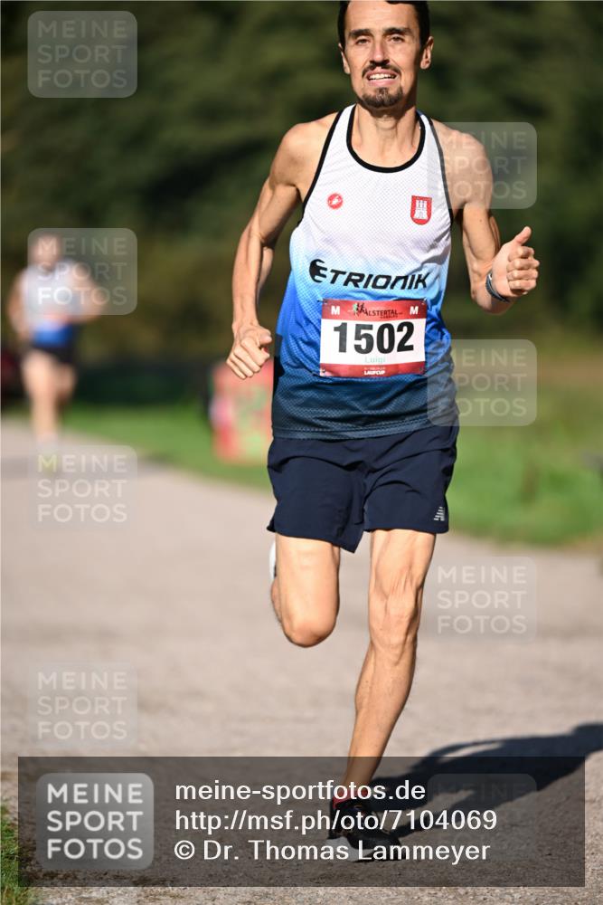 22.09.2024 - 32. Volkslauf durch das schöne Alstertal Dr. Thomas Lammeyer http://msf.ph/oto/7104069 22.09.2024 10:04:08 Laufen 1502 meine-sportfotos.de