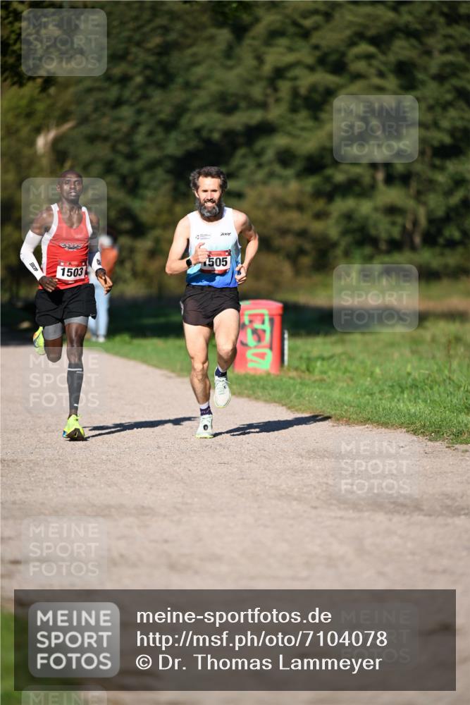 22.09.2024 - 32. Volkslauf durch das schöne Alstertal Dr. Thomas Lammeyer http://msf.ph/oto/7104078 22.09.2024 10:04:11 Laufen 1503, 1001, 505 meine-sportfotos.de