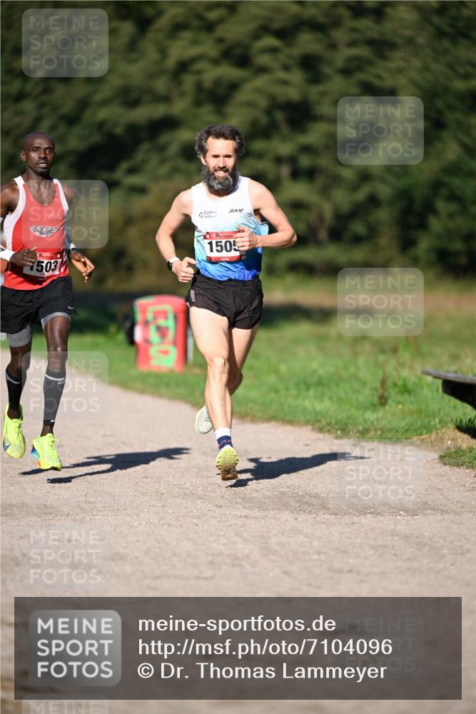 22.09.2024 - 32. Volkslauf durch das schöne Alstertal Dr. Thomas Lammeyer http://msf.ph/oto/7104096 22.09.2024 10:04:12 Laufen 503, 0, 1001, 1505 meine-sportfotos.de
