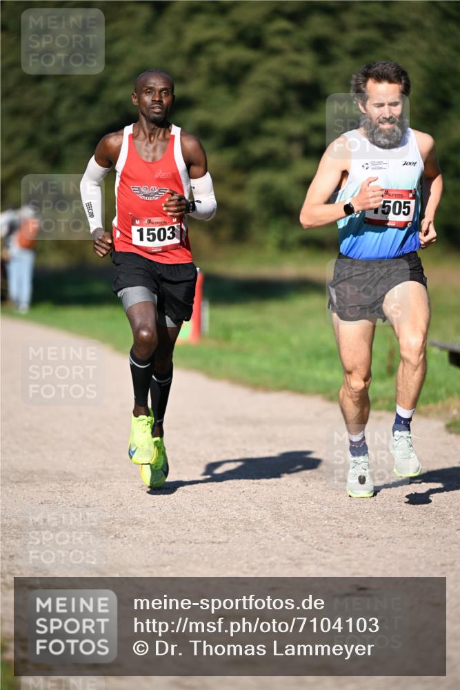 22.09.2024 - 32. Volkslauf durch das schöne Alstertal Dr. Thomas Lammeyer http://msf.ph/oto/7104103 22.09.2024 10:04:13 Laufen 7001, 1503, 505 meine-sportfotos.de