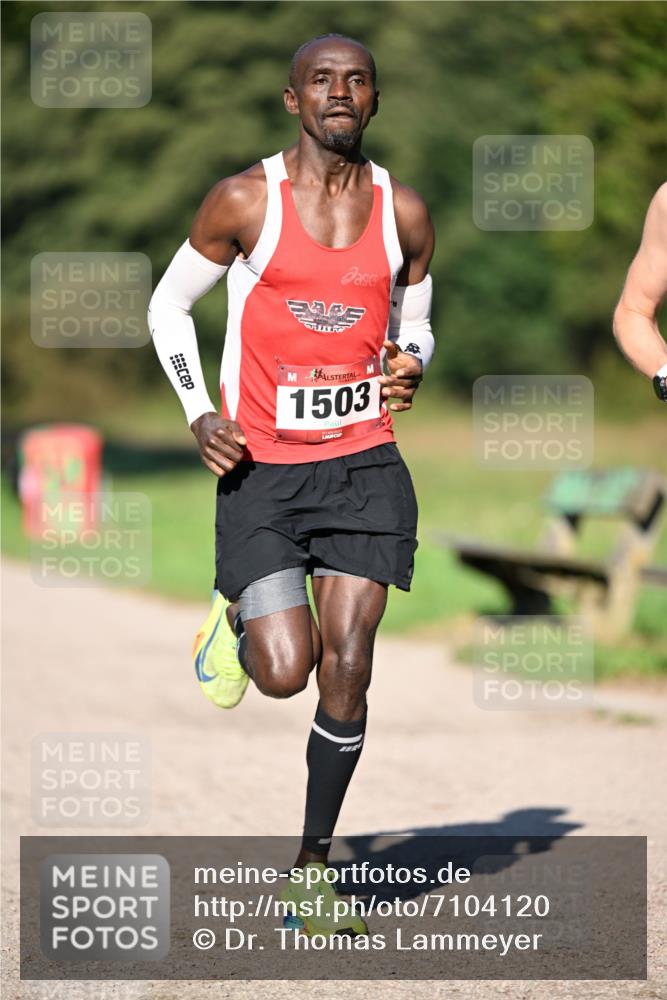 22.09.2024 - 32. Volkslauf durch das schöne Alstertal Dr. Thomas Lammeyer http://msf.ph/oto/7104120 22.09.2024 10:04:14 Laufen 1503 meine-sportfotos.de