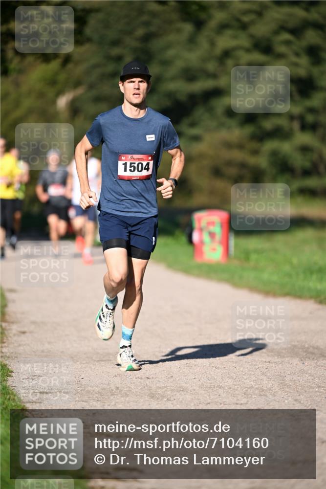 22.09.2024 - 32. Volkslauf durch das schöne Alstertal Dr. Thomas Lammeyer http://msf.ph/oto/7104160 22.09.2024 10:04:25 Laufen 1504 meine-sportfotos.de