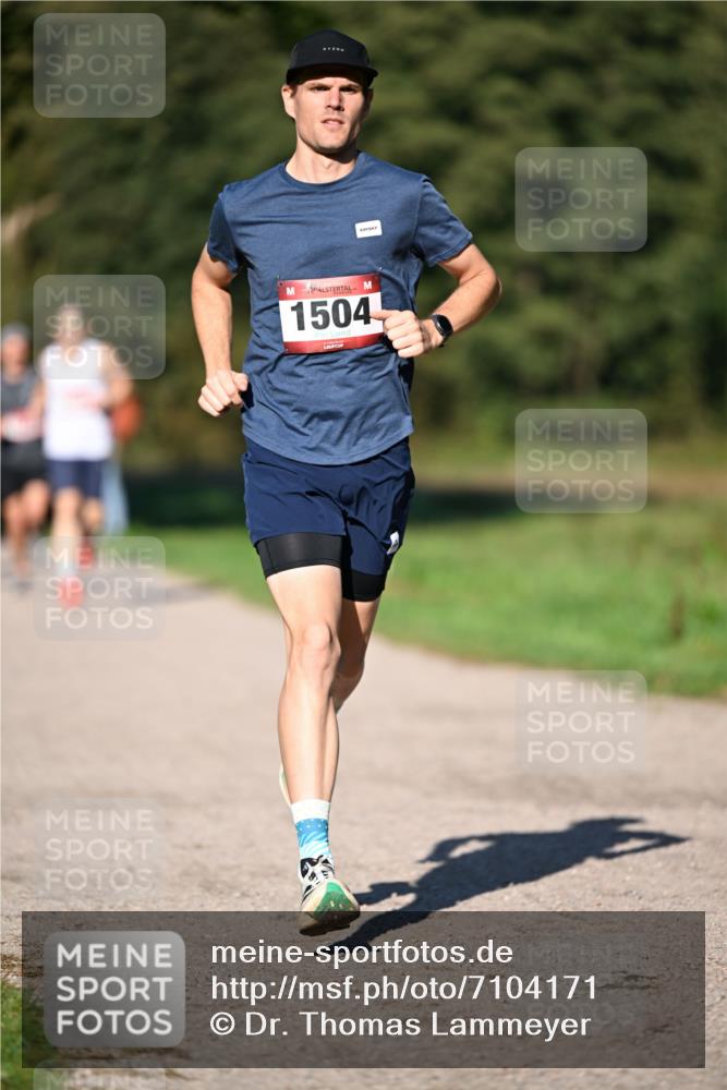 22.09.2024 - 32. Volkslauf durch das schöne Alstertal Dr. Thomas Lammeyer http://msf.ph/oto/7104171 22.09.2024 10:04:26 Laufen 1504 meine-sportfotos.de