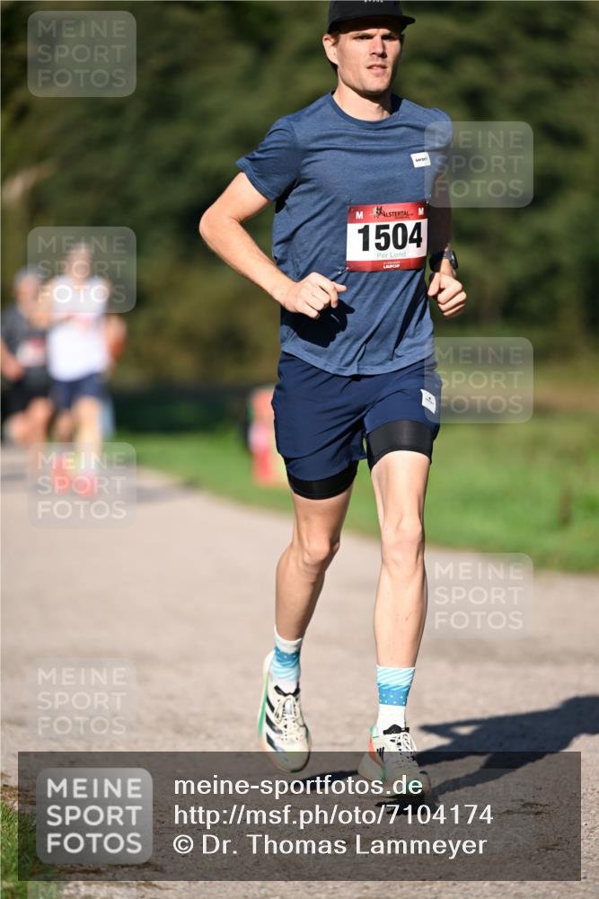 22.09.2024 - 32. Volkslauf durch das schöne Alstertal Dr. Thomas Lammeyer http://msf.ph/oto/7104174 22.09.2024 10:04:26 Laufen 1504 meine-sportfotos.de