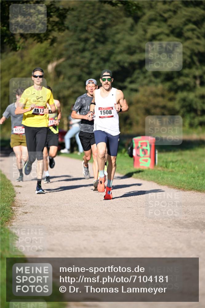 22.09.2024 - 32. Volkslauf durch das schöne Alstertal Dr. Thomas Lammeyer http://msf.ph/oto/7104181 22.09.2024 10:04:29 Laufen 4156, 1513, 1508 meine-sportfotos.de