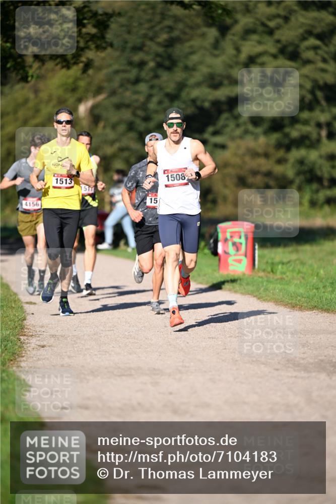 22.09.2024 - 32. Volkslauf durch das schöne Alstertal Dr. Thomas Lammeyer http://msf.ph/oto/7104183 22.09.2024 10:04:29 Laufen 4156, 1513, 15, 1508 meine-sportfotos.de