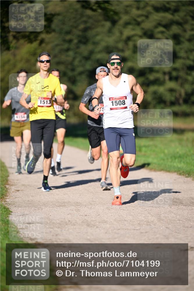 22.09.2024 - 32. Volkslauf durch das schöne Alstertal Dr. Thomas Lammeyer http://msf.ph/oto/7104199 22.09.2024 10:04:30 Laufen 4156, 1513, 1508 meine-sportfotos.de