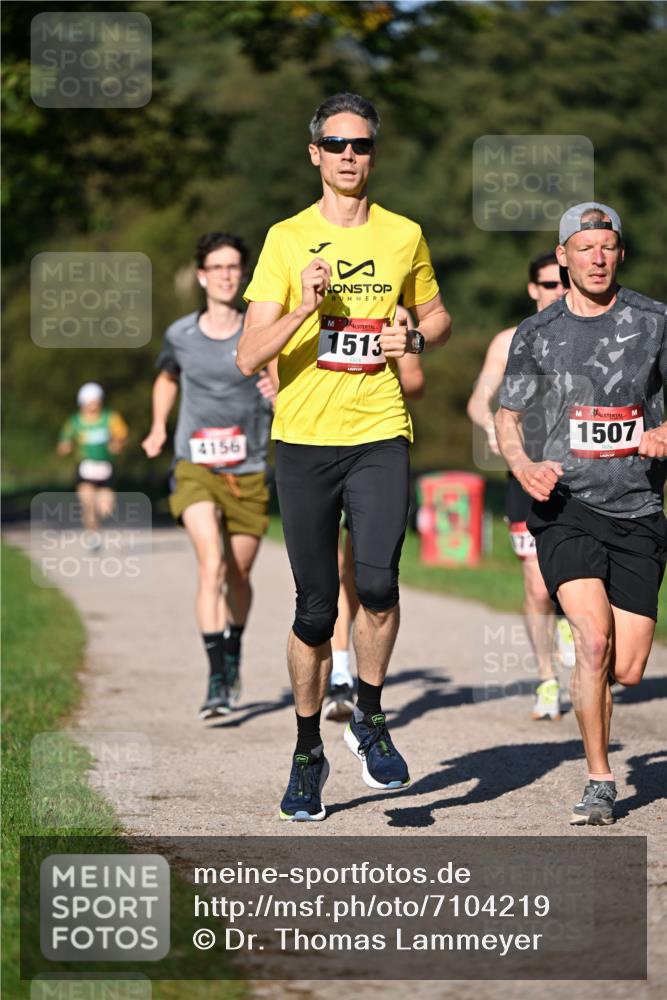 22.09.2024 - 32. Volkslauf durch das schöne Alstertal Dr. Thomas Lammeyer http://msf.ph/oto/7104219 22.09.2024 10:04:32 Laufen 4156, 1513, 1507 meine-sportfotos.de