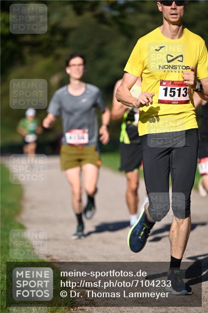 22.09.2024 - 32. Volkslauf durch das schöne Alstertal Dr. Thomas Lammeyer http://msf.ph/oto/7104233 22.09.2024 10:04:33 Laufen 10, 1513 meine-sportfotos.de