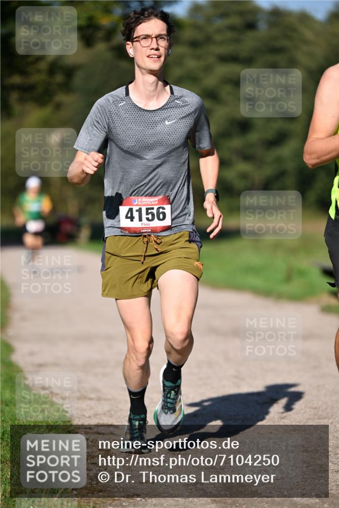 22.09.2024 - 32. Volkslauf durch das schöne Alstertal Dr. Thomas Lammeyer http://msf.ph/oto/7104250 22.09.2024 10:04:34 Laufen 10, 35, 4156 meine-sportfotos.de