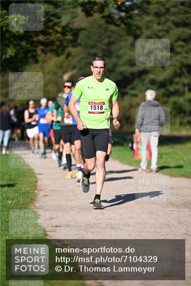 22.09.2024 - 32. Volkslauf durch das schöne Alstertal Dr. Thomas Lammeyer http://msf.ph/oto/7104329 22.09.2024 10:04:55 Laufen 1518 meine-sportfotos.de