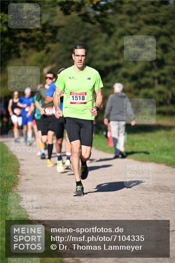 22.09.2024 - 32. Volkslauf durch das schöne Alstertal Dr. Thomas Lammeyer http://msf.ph/oto/7104335 22.09.2024 10:04:55 Laufen 5, 0, 1518 meine-sportfotos.de
