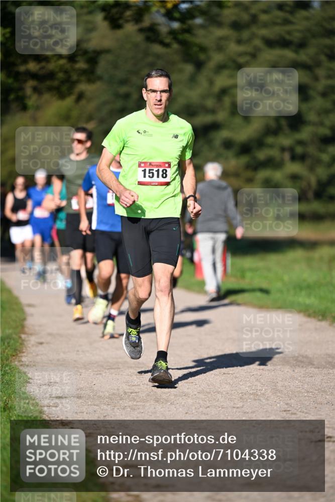 22.09.2024 - 32. Volkslauf durch das schöne Alstertal Dr. Thomas Lammeyer http://msf.ph/oto/7104338 22.09.2024 10:04:55 Laufen 1518 meine-sportfotos.de