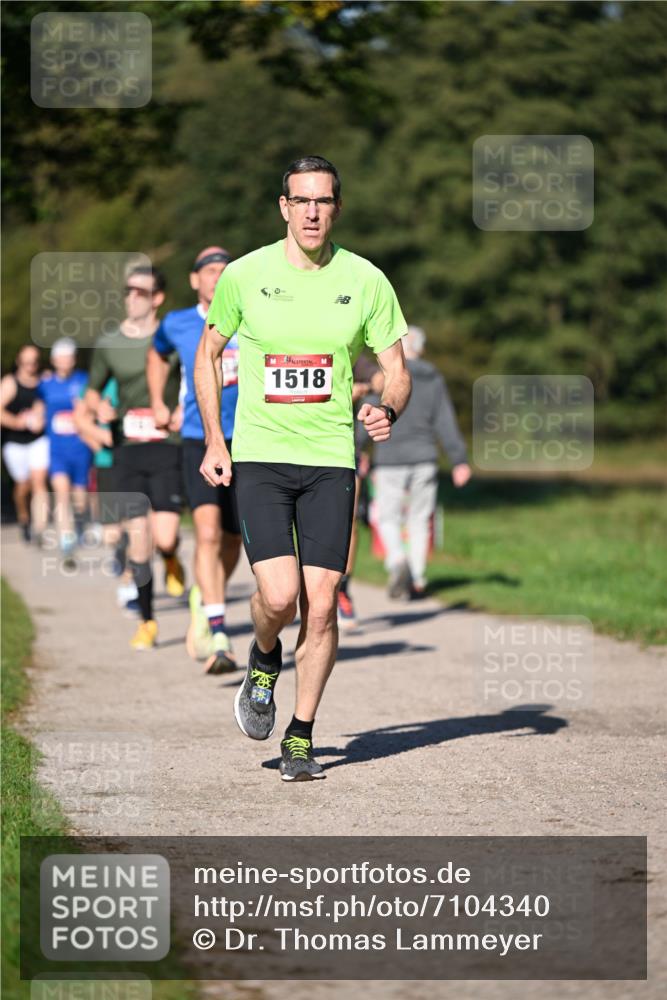 22.09.2024 - 32. Volkslauf durch das schöne Alstertal Dr. Thomas Lammeyer http://msf.ph/oto/7104340 22.09.2024 10:04:55 Laufen 1518 meine-sportfotos.de