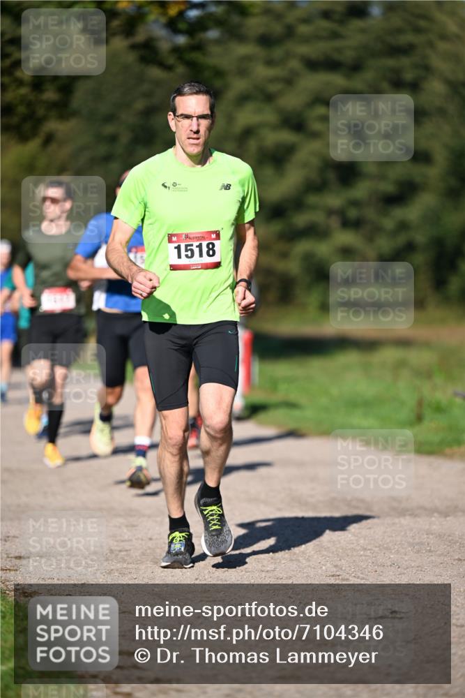 22.09.2024 - 32. Volkslauf durch das schöne Alstertal Dr. Thomas Lammeyer http://msf.ph/oto/7104346 22.09.2024 10:04:56 Laufen 1518 meine-sportfotos.de