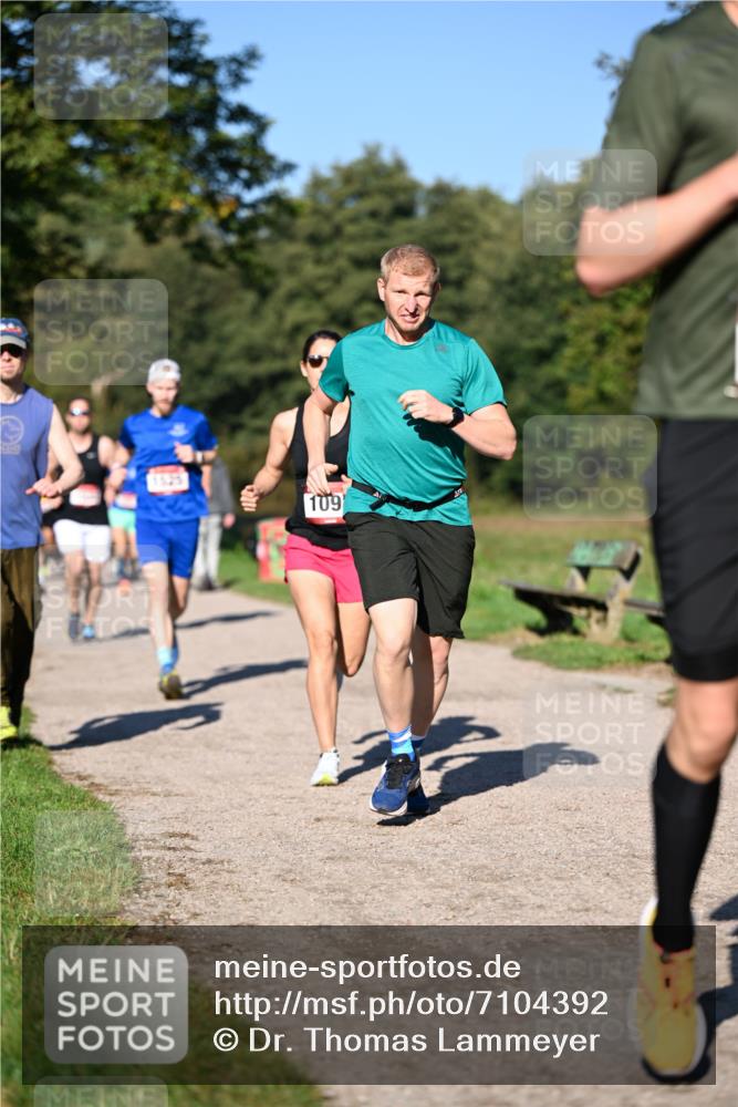 22.09.2024 - 32. Volkslauf durch das schöne Alstertal Dr. Thomas Lammeyer http://msf.ph/oto/7104392 22.09.2024 10:05:01 Laufen 109 meine-sportfotos.de