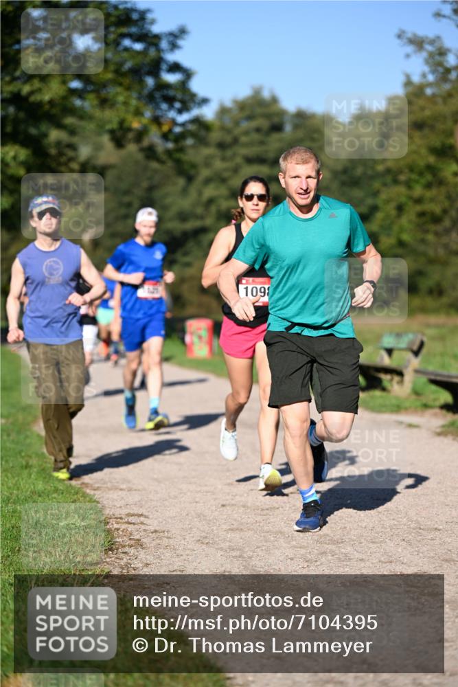 22.09.2024 - 32. Volkslauf durch das schöne Alstertal Dr. Thomas Lammeyer http://msf.ph/oto/7104395 22.09.2024 10:05:01 Laufen 1098 meine-sportfotos.de