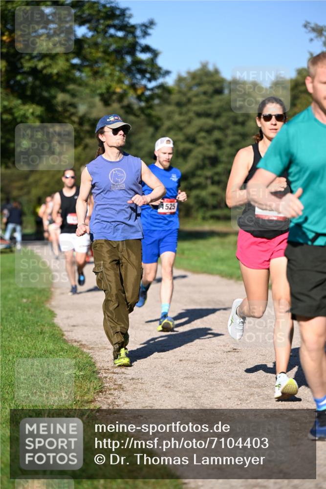 22.09.2024 - 32. Volkslauf durch das schöne Alstertal Dr. Thomas Lammeyer http://msf.ph/oto/7104403 22.09.2024 10:05:02 Laufen 525 meine-sportfotos.de