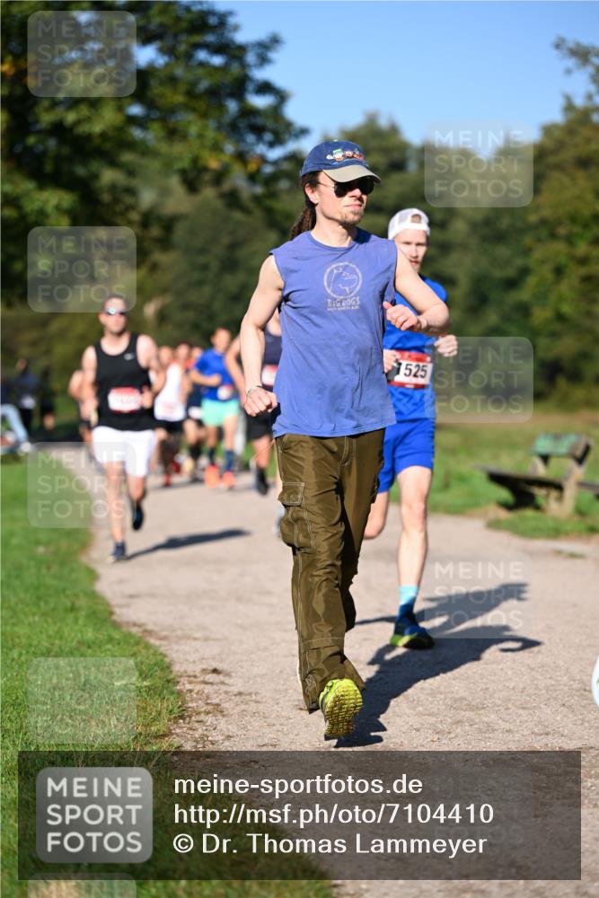 22.09.2024 - 32. Volkslauf durch das schöne Alstertal Dr. Thomas Lammeyer http://msf.ph/oto/7104410 22.09.2024 10:05:02 Laufen 7525 meine-sportfotos.de