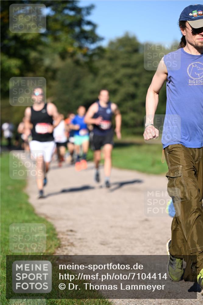22.09.2024 - 32. Volkslauf durch das schöne Alstertal Dr. Thomas Lammeyer http://msf.ph/oto/7104414 22.09.2024 10:05:03 Laufen  meine-sportfotos.de