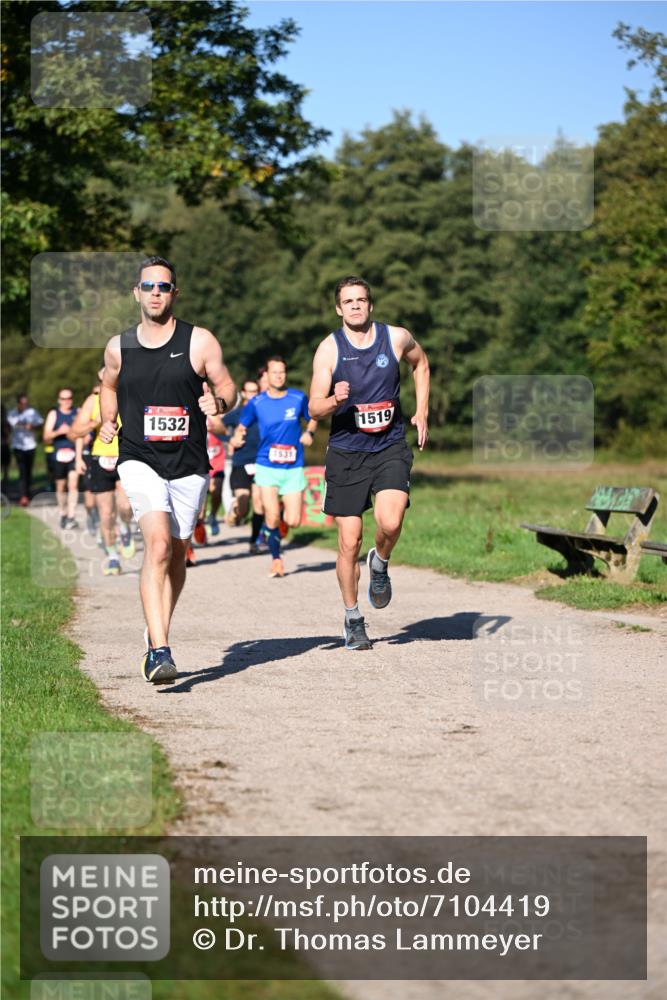 22.09.2024 - 32. Volkslauf durch das schöne Alstertal Dr. Thomas Lammeyer http://msf.ph/oto/7104419 22.09.2024 10:05:04 Laufen 1532, 1531, 1519 meine-sportfotos.de
