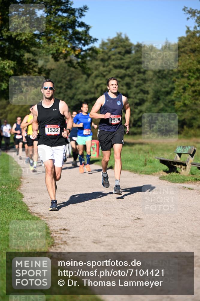 22.09.2024 - 32. Volkslauf durch das schöne Alstertal Dr. Thomas Lammeyer http://msf.ph/oto/7104421 22.09.2024 10:05:04 Laufen 1532, 1539, 1519 meine-sportfotos.de