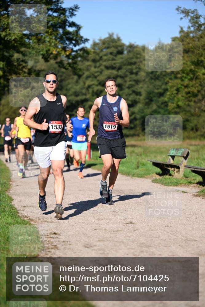 22.09.2024 - 32. Volkslauf durch das schöne Alstertal Dr. Thomas Lammeyer http://msf.ph/oto/7104425 22.09.2024 10:05:04 Laufen 1532, 1531, 1519 meine-sportfotos.de