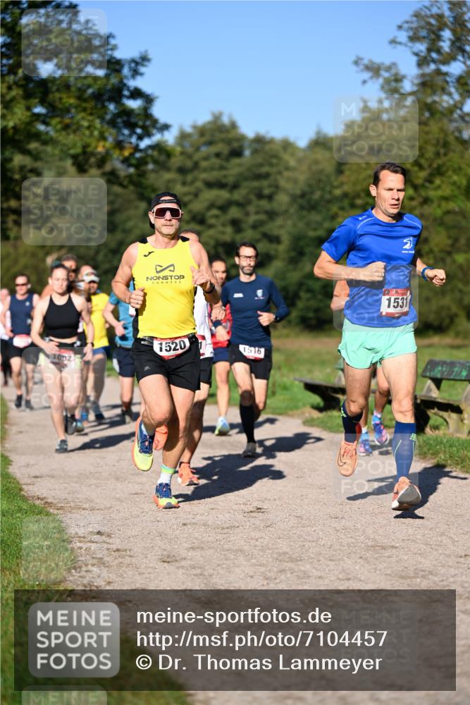 22.09.2024 - 32. Volkslauf durch das schöne Alstertal Dr. Thomas Lammeyer http://msf.ph/oto/7104457 22.09.2024 10:05:07 Laufen 1002, 1520, 1516, 1531 meine-sportfotos.de