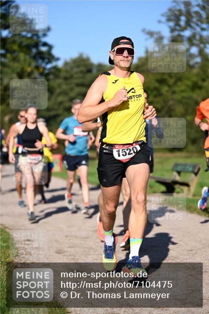 22.09.2024 - 32. Volkslauf durch das schöne Alstertal Dr. Thomas Lammeyer http://msf.ph/oto/7104475 22.09.2024 10:05:09 Laufen 1520 meine-sportfotos.de