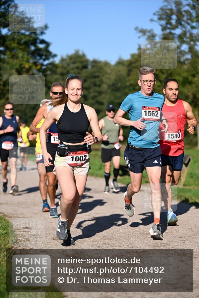 22.09.2024 - 32. Volkslauf durch das schöne Alstertal Dr. Thomas Lammeyer http://msf.ph/oto/7104492 22.09.2024 10:05:10 Laufen 15, 1002, 1562, 1540 meine-sportfotos.de