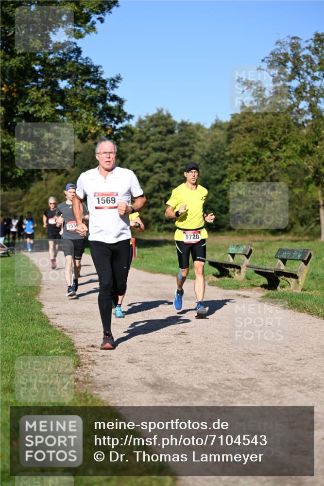 22.09.2024 - 32. Volkslauf durch das schöne Alstertal Dr. Thomas Lammeyer http://msf.ph/oto/7104543 22.09.2024 10:05:15 Laufen 153, 1569, 1720 meine-sportfotos.de