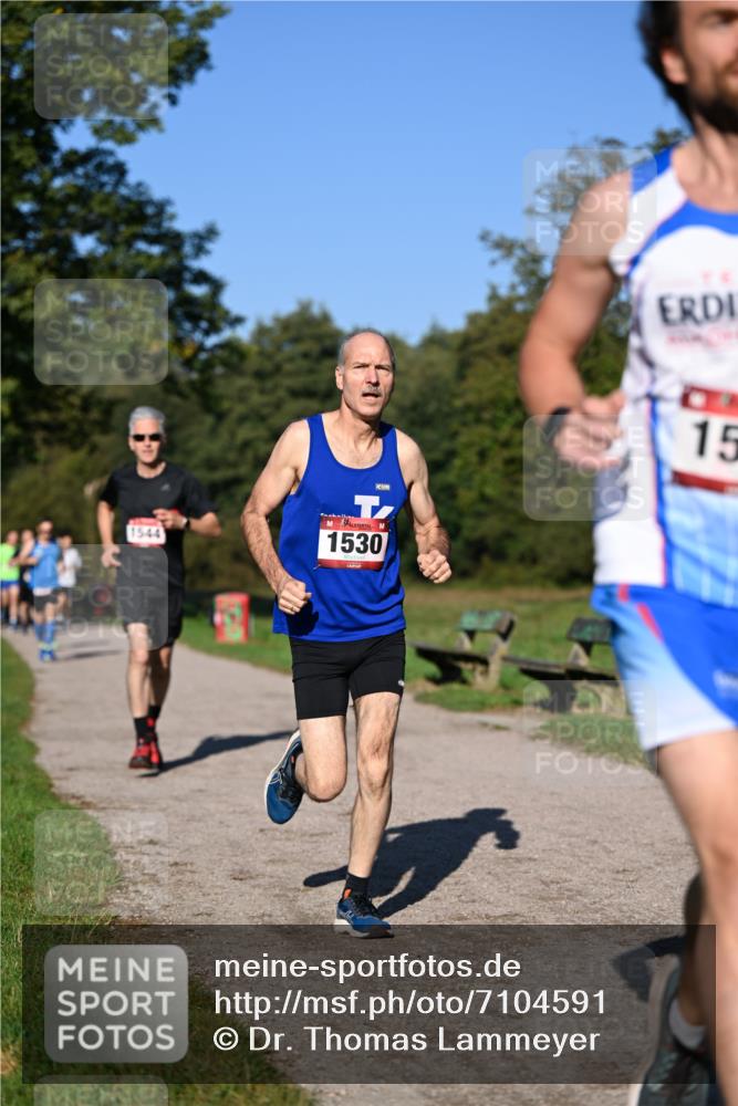 22.09.2024 - 32. Volkslauf durch das schöne Alstertal Dr. Thomas Lammeyer http://msf.ph/oto/7104591 22.09.2024 10:05:19 Laufen 1544, 1530, 15 meine-sportfotos.de