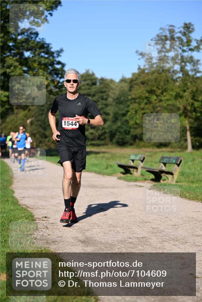 22.09.2024 - 32. Volkslauf durch das schöne Alstertal Dr. Thomas Lammeyer http://msf.ph/oto/7104609 22.09.2024 10:05:21 Laufen 1544 meine-sportfotos.de