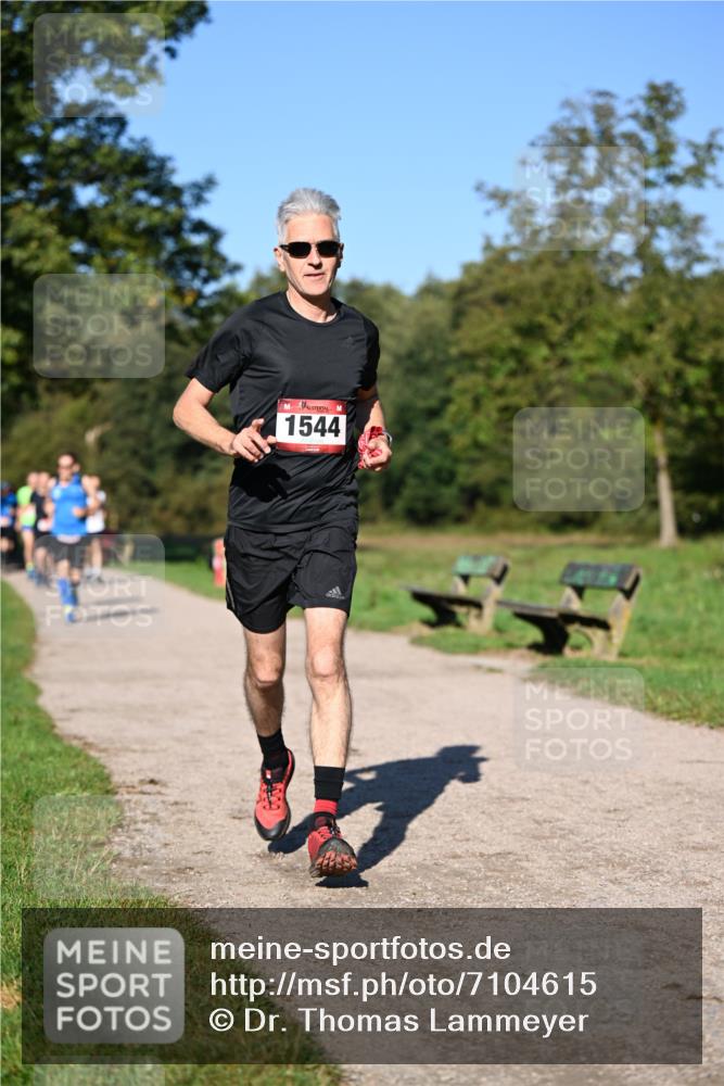 22.09.2024 - 32. Volkslauf durch das schöne Alstertal Dr. Thomas Lammeyer http://msf.ph/oto/7104615 22.09.2024 10:05:21 Laufen 1544 meine-sportfotos.de
