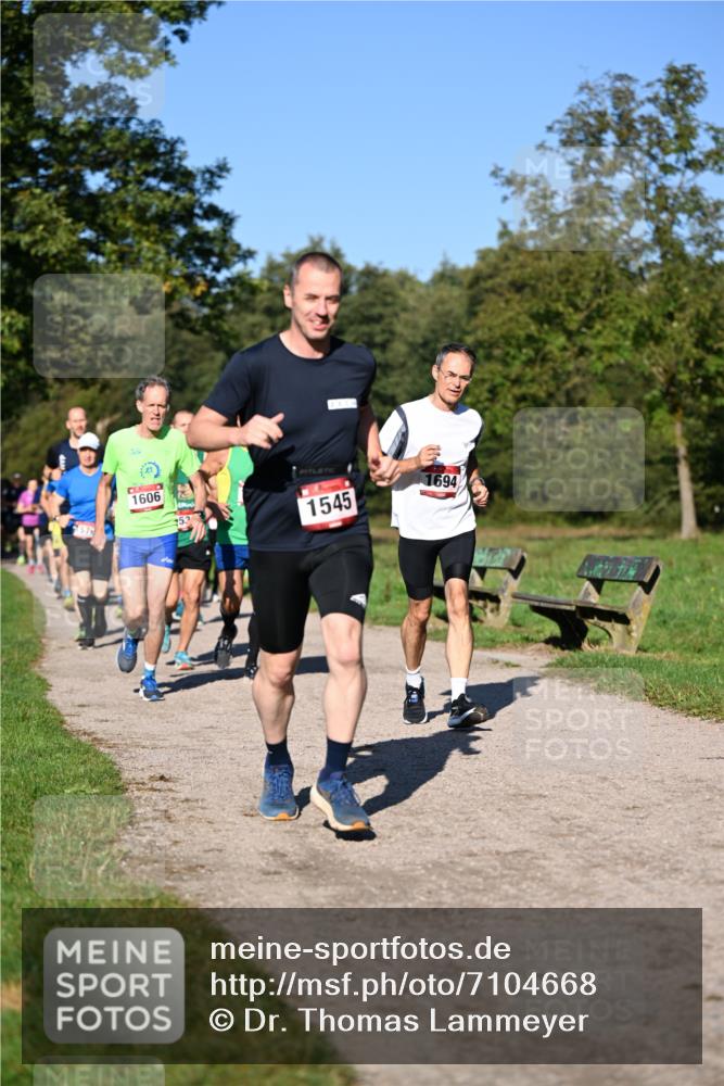 22.09.2024 - 32. Volkslauf durch das schöne Alstertal Dr. Thomas Lammeyer http://msf.ph/oto/7104668 22.09.2024 10:05:30 Laufen 1606, 5, 3, 1545, 1694 meine-sportfotos.de