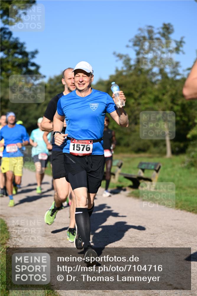 22.09.2024 - 32. Volkslauf durch das schöne Alstertal Dr. Thomas Lammeyer http://msf.ph/oto/7104716 22.09.2024 10:05:34 Laufen 1576 meine-sportfotos.de