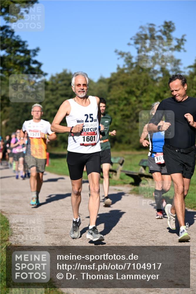 22.09.2024 - 32. Volkslauf durch das schöne Alstertal Dr. Thomas Lammeyer http://msf.ph/oto/7104917 22.09.2024 10:05:51 Laufen 1571, 25, 1601, 10 meine-sportfotos.de