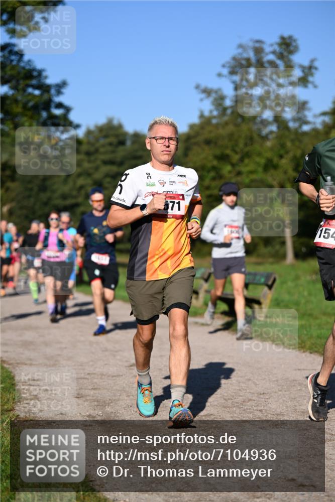22.09.2024 - 32. Volkslauf durch das schöne Alstertal Dr. Thomas Lammeyer http://msf.ph/oto/7104936 22.09.2024 10:05:53 Laufen 617, 571, 154 meine-sportfotos.de