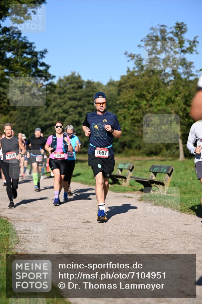 22.09.2024 - 32. Volkslauf durch das schöne Alstertal Dr. Thomas Lammeyer http://msf.ph/oto/7104951 22.09.2024 10:05:54 Laufen 1010, 1091, 112, 1564, 1551 meine-sportfotos.de