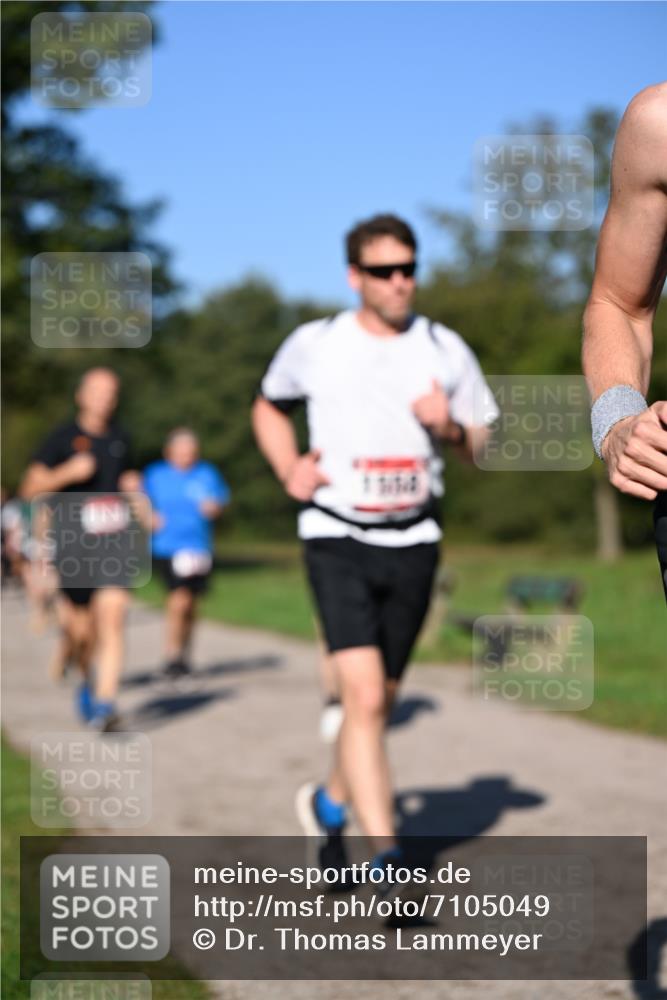 22.09.2024 - 32. Volkslauf durch das schöne Alstertal Dr. Thomas Lammeyer http://msf.ph/oto/7105049 22.09.2024 10:06:03 Laufen  meine-sportfotos.de