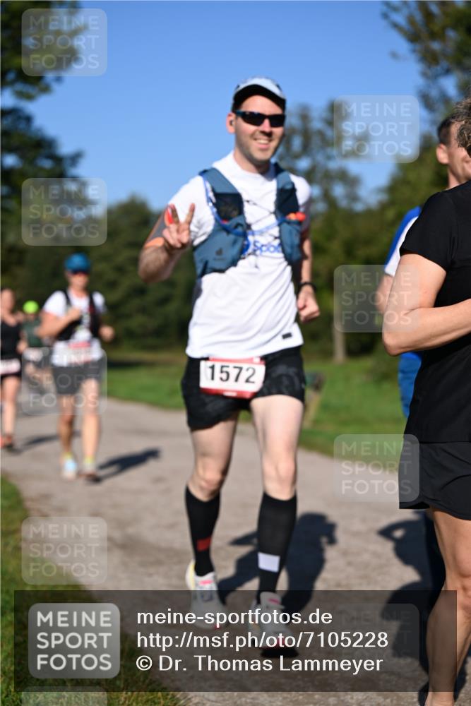 22.09.2024 - 32. Volkslauf durch das schöne Alstertal Dr. Thomas Lammeyer http://msf.ph/oto/7105228 22.09.2024 10:06:17 Laufen 1572 meine-sportfotos.de