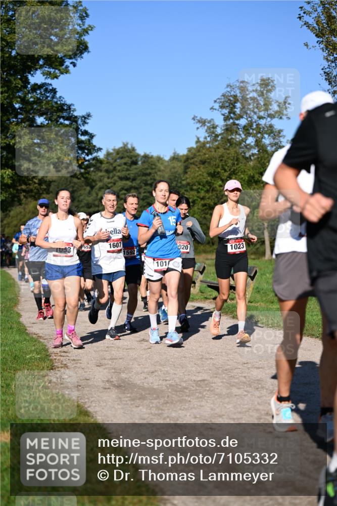 22.09.2024 - 32. Volkslauf durch das schöne Alstertal Dr. Thomas Lammeyer http://msf.ph/oto/7105332 22.09.2024 10:06:28 Laufen 652, 1053, 1607, 15, 1592, 101, 0, 020, 1023 meine-sportfotos.de