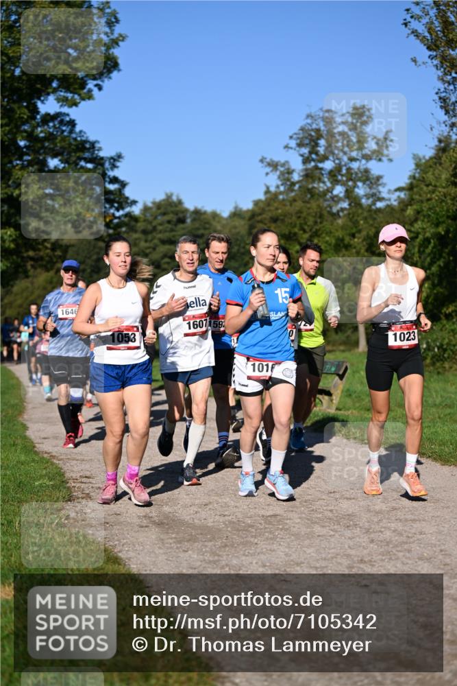 22.09.2024 - 32. Volkslauf durch das schöne Alstertal Dr. Thomas Lammeyer http://msf.ph/oto/7105342 22.09.2024 10:06:28 Laufen 1646, 1053, 1607159, 15, 1016, 1023 meine-sportfotos.de