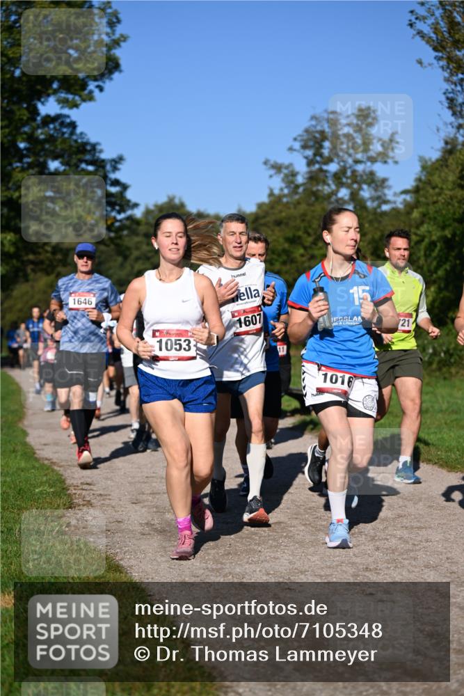22.09.2024 - 32. Volkslauf durch das schöne Alstertal Dr. Thomas Lammeyer http://msf.ph/oto/7105348 22.09.2024 10:06:29 Laufen 1646, 1053, 1607, 15, 21, 1016 meine-sportfotos.de