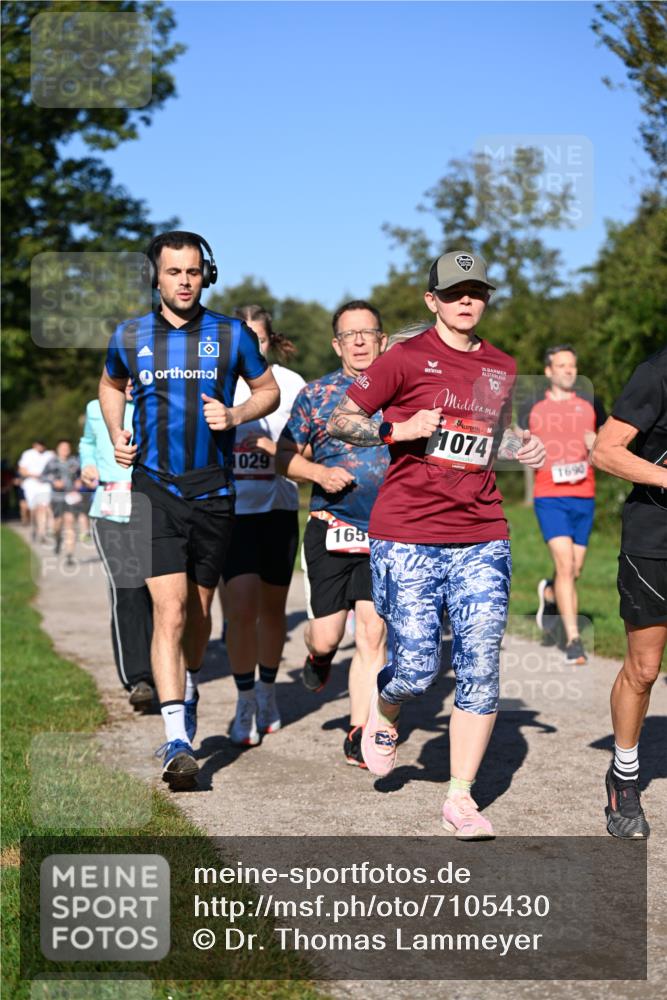 22.09.2024 - 32. Volkslauf durch das schöne Alstertal Dr. Thomas Lammeyer http://msf.ph/oto/7105430 22.09.2024 10:06:37 Laufen 029, 165, 10, 1074, 1690 meine-sportfotos.de
