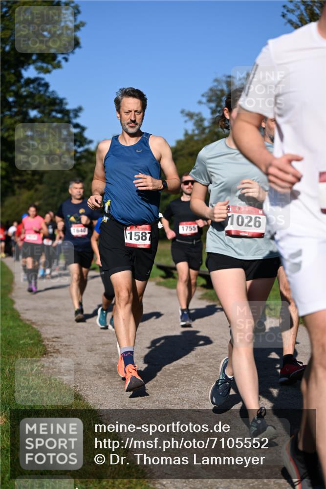 22.09.2024 - 32. Volkslauf durch das schöne Alstertal Dr. Thomas Lammeyer http://msf.ph/oto/7105552 22.09.2024 10:06:49 Laufen 1640, 1587, 1755, 1026 meine-sportfotos.de
