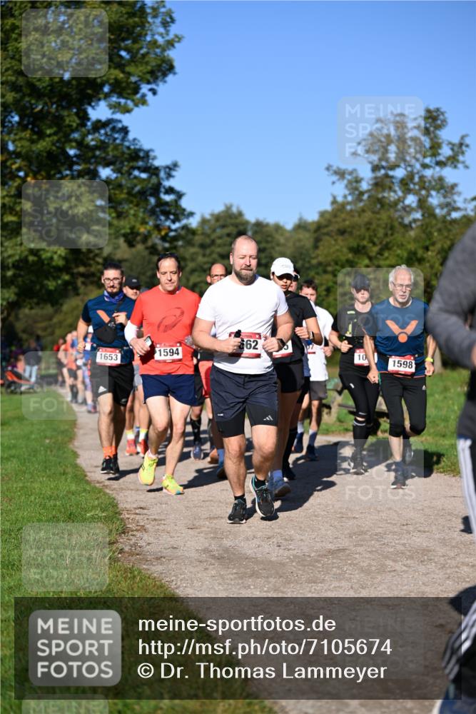 22.09.2024 - 32. Volkslauf durch das schöne Alstertal Dr. Thomas Lammeyer http://msf.ph/oto/7105674 22.09.2024 10:07:03 Laufen 62, 1594, 10, 1653, 1598 meine-sportfotos.de